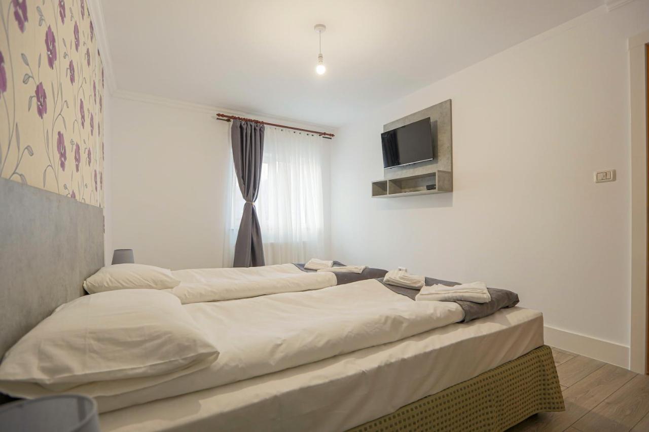 Vaias Aparts Tirgu Neamt Εξωτερικό φωτογραφία